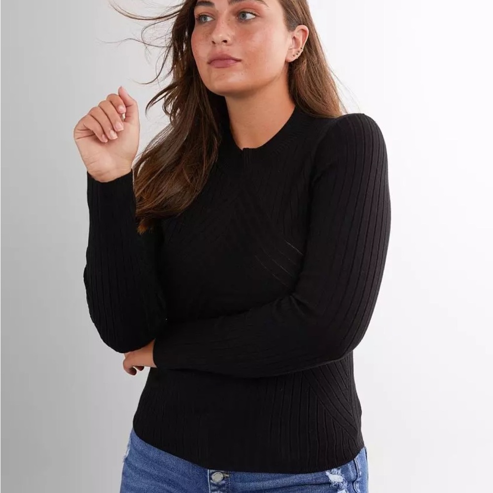 Ribbed Knit Fitted Sweater